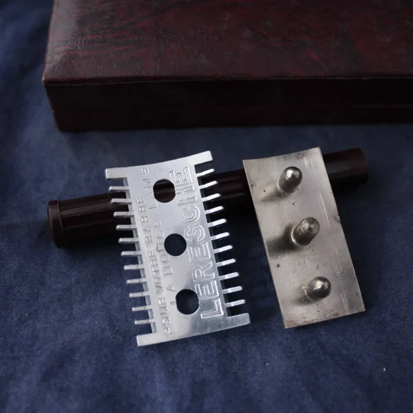 Leresche Razor NOS Leresche 700 safety razor - Purple - Darwin Shaving